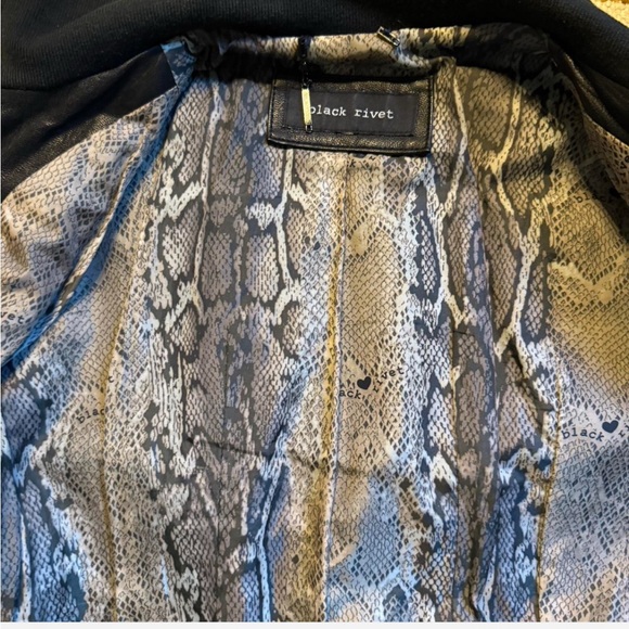 Black Rivet leather jacket - Picture 2 of 3